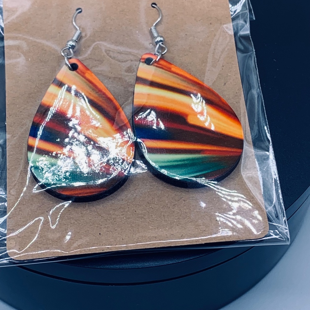 Earrings - Picture 2 of 16